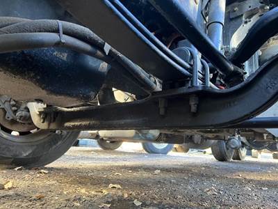 Peterbilt 579 Front Axle Assembly