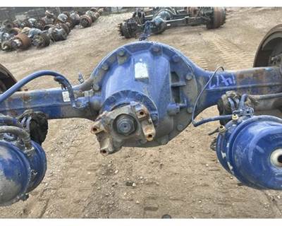 Eaton 22060S Rear Axle Assembly for a Peterbilt 337