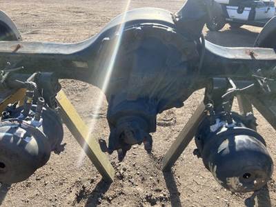 Eaton Rear Axle Assembly for a Freightliner M2 106