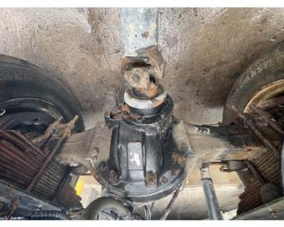 Ford F-800 Rear Axle Assembly for a Ford F800