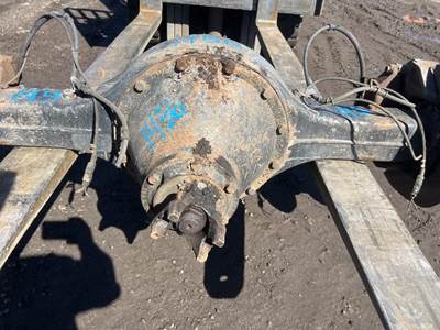 International 4900 Rear Axle Assembly