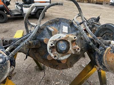 International 7500 Rear Axle Assembly