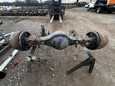 Isuzu W5500 Rear Axle Assembly for a Chevrolet W5500