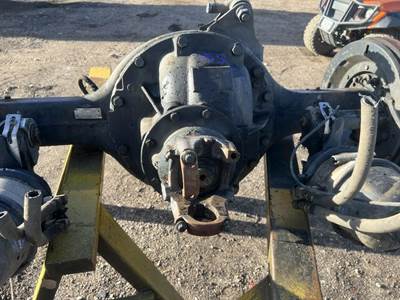 Mack Pinnacle CXU612 Rear Axle Assembly for a Mack CXU612