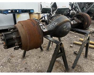 Meritor RS1914 Rear Axle Assembly for a Hino 268
