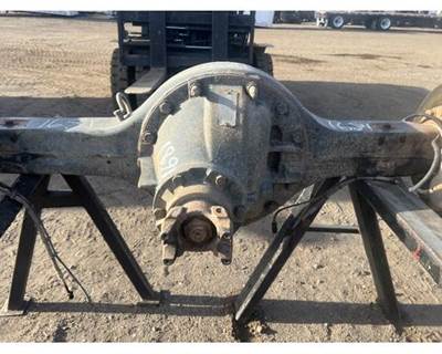 Spicer C6500 Rear Axle Assembly for a Chevrolet C6500