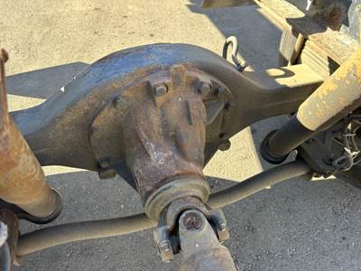 Spicer S130 Rear Axle Assembly for a GMC C5500