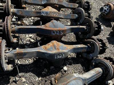 Spicer S130 Rear Axle Assembly for a GMC C5500