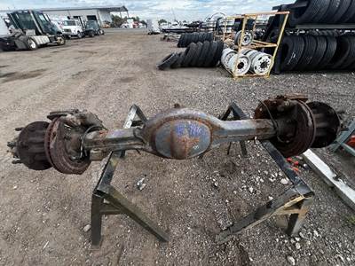 Spicer S130 Rear Axle Assembly for a GMC C5500