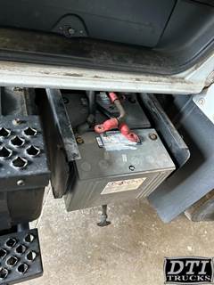 Chevrolet C6500 Battery Box