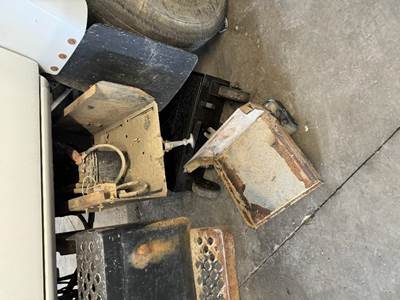 Chevrolet C7500 Battery Box