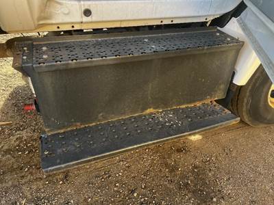 Ford F-650 Battery Box for a Ford F650