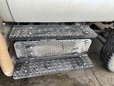 Ford F-750 Battery Box for a Ford F750