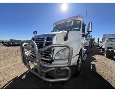 Freightliner Cascadia Battery Box