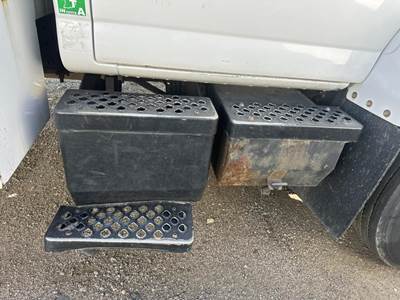 GMC C7500 Battery Box