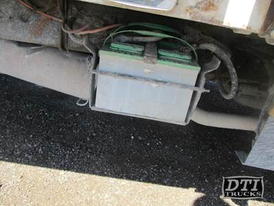 GMC WT5500 Battery Box