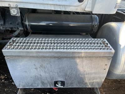 Peterbilt 579 Battery Box