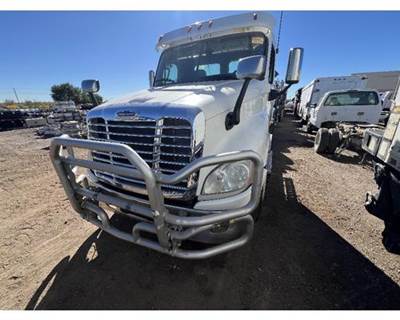 Freightliner Cascadia Front Bumper