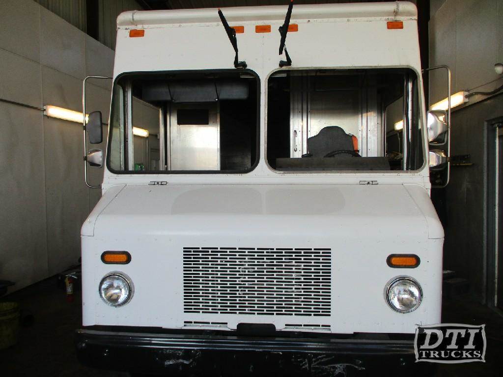 2006 Workhorse W42 Front Bumper For Sale Wheat Ridge, CO 26280