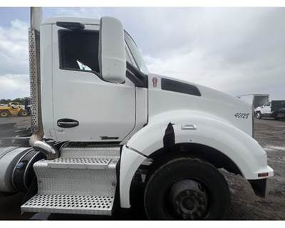 Kenworth T800 Cab Assembly