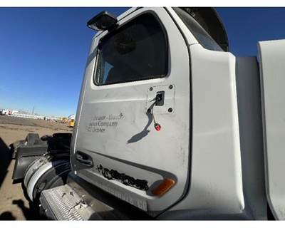 Peterbilt 579 Cab Assembly