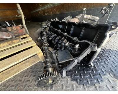 Isuzu 6HK1 Camshaft for a GMC T7