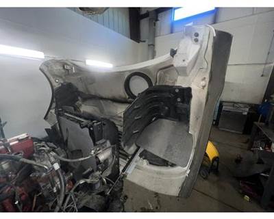 Freightliner M2 106 Cooling Assembly