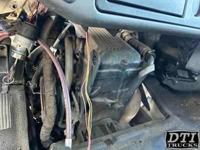 International 4300 Cylinder Head