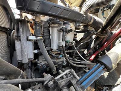 International 4400 Cylinder Head