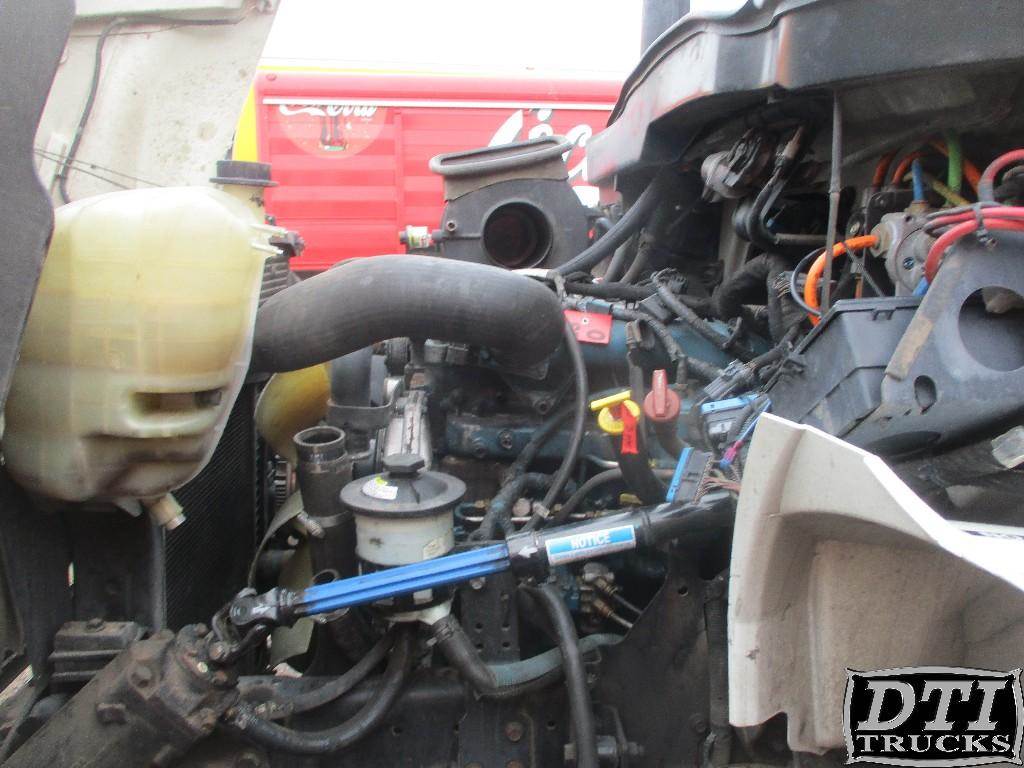 2006 International DT466E Cylinder Head for a International 4400 For