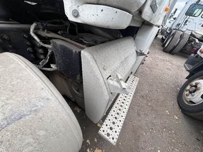 Freightliner Cascadia DPF Assembly