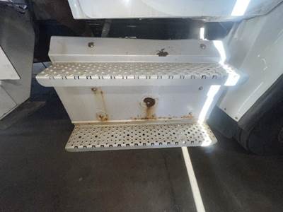 Freightliner M2 106 DPF Assembly