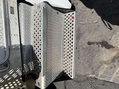 Kenworth T370 DPF Assembly