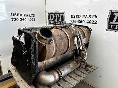 Kenworth T800 DPF Assembly