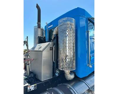 Kenworth T800 DPF Assembly