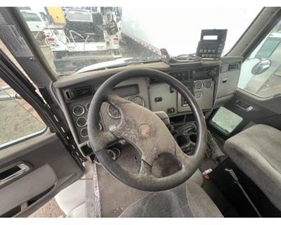 2014 Kenworth T370 Dash Bezel Assembly