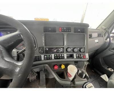 Used 2015 Kenworth T800 Dash Bezel Assembly