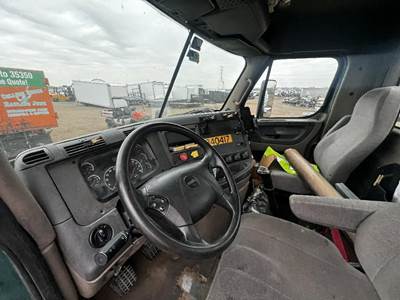 Freightliner Cascadia Dashboard Assembly