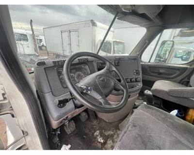 Freightliner Cascadia Dashboard Assembly