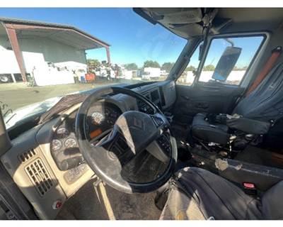 International 4400 Dashboard Assembly