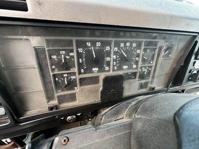 International 8100 Dashboard Assembly