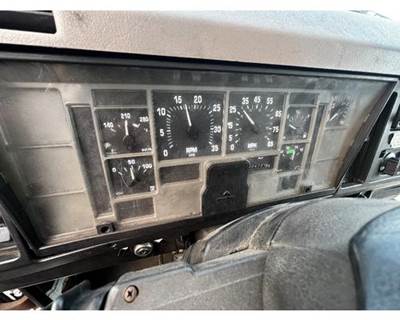 International 8100 Dashboard Assembly