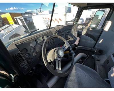 Mack Pinnacle CXU612 Dashboard Assembly for a Mack CXU612