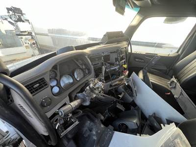 Peterbilt 579 Dashboard Assembly