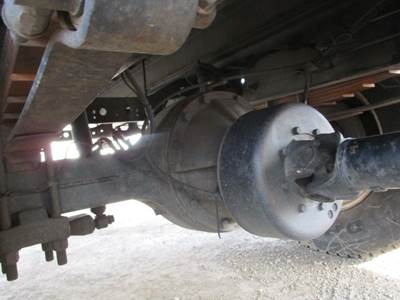 Eaton 17060-S Rear Differential for a Ford F750
