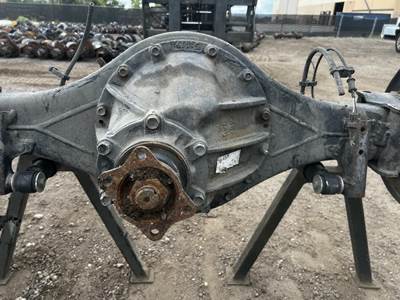 Isuzu NRR Rear Differential