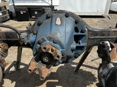 Spicer 337 Rear Differential for a Peterbilt 337