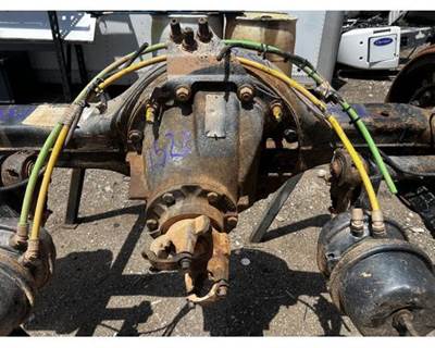 Spicer C7500 Rear Differential for a Chevrolet C7500