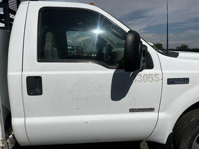 Ford F-550 Right Front Door Assembly for a Ford F550