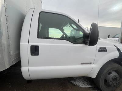 Ford F-550 Right Front Door Assembly for a Ford F550